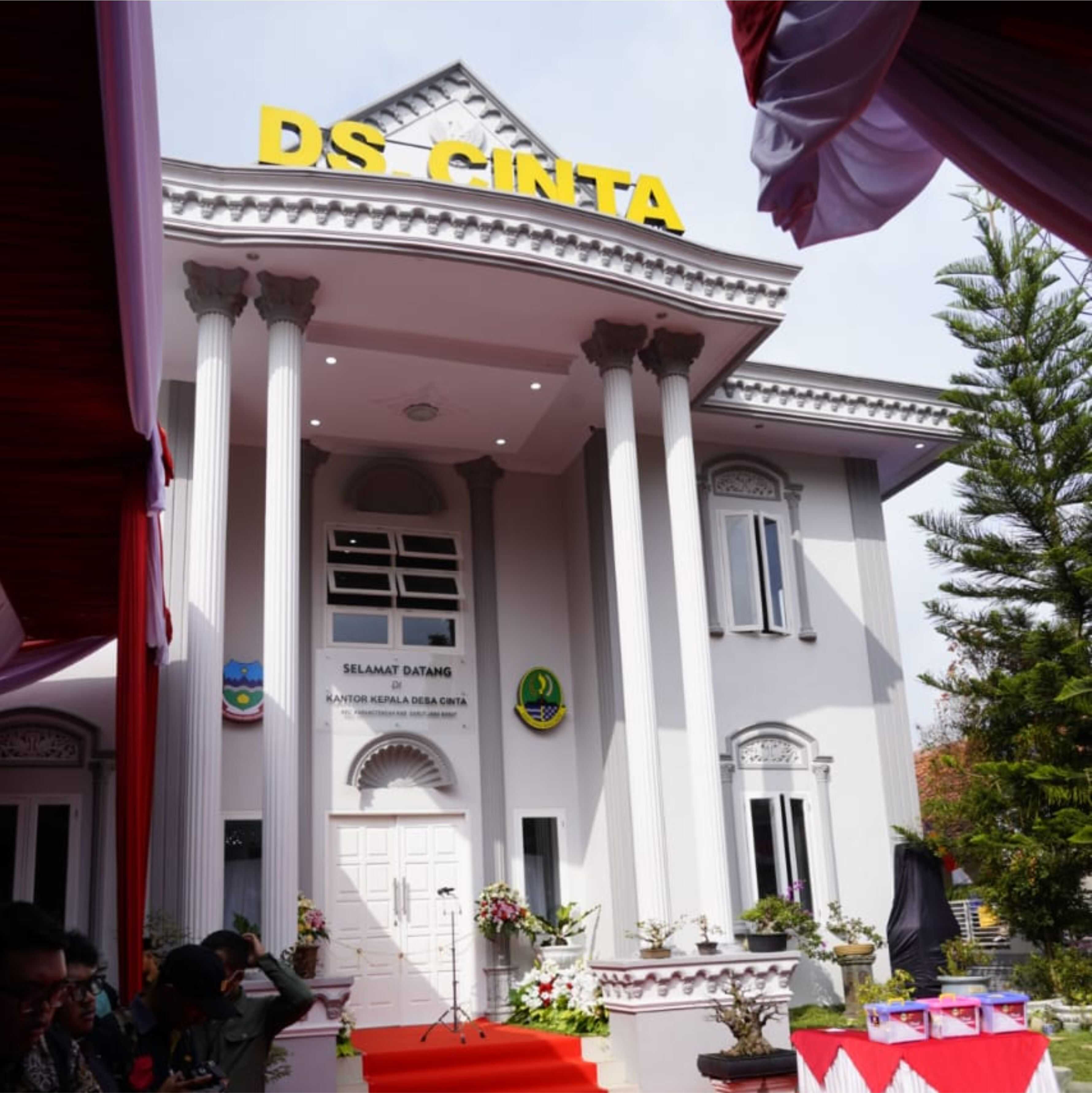 Megah bak Istana, Kantor Desa Cinta di Karangtengah Diresmikan Gubernur Jabar
